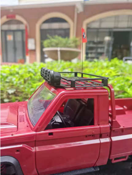 MN82 LC79 Metal Roof Rack with LED Light
